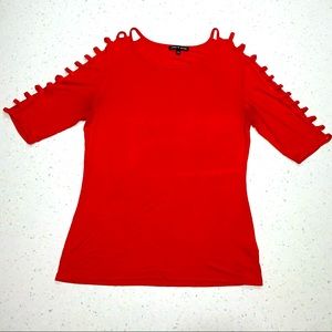 Red 3/4 top with ribbed sleeves